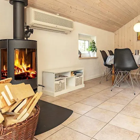 بيت للعطل Three-bedroom Holiday In Blavand 16